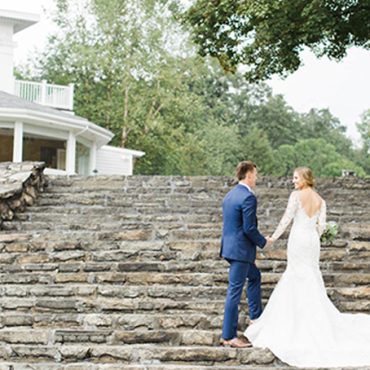 Monteverde Weddings - Sweeping Staircase